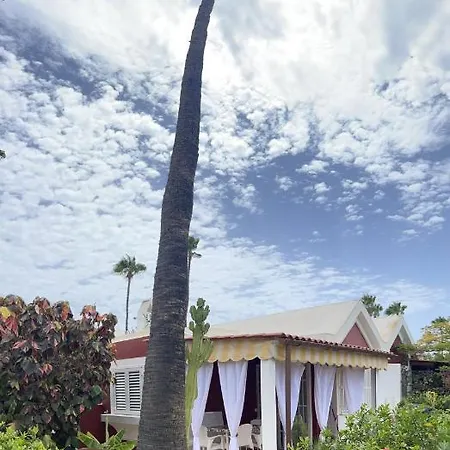 Casita Roja * San Bartolomé